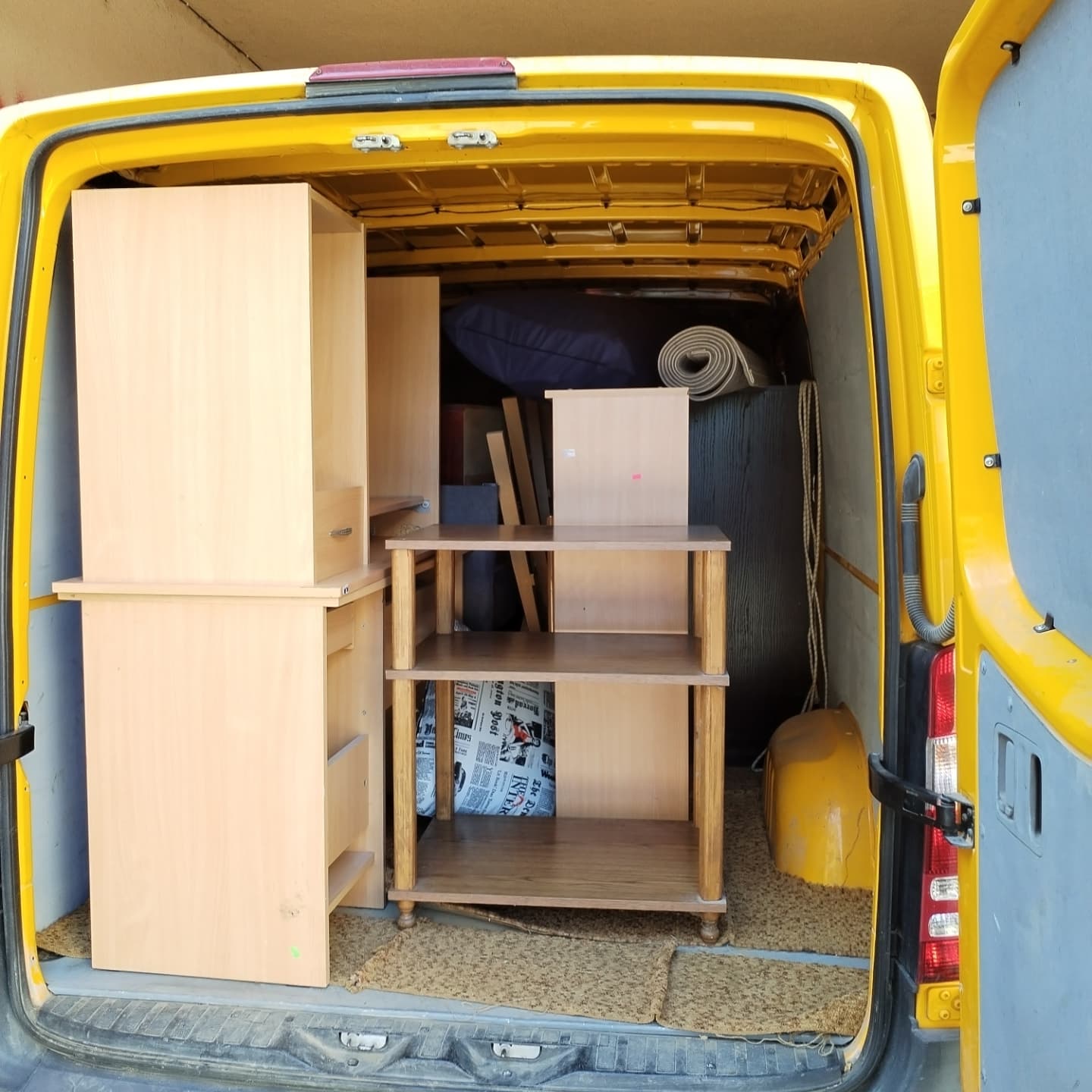 SELIDBE-TRANSPORT ROBE – IZNAJMLJIVANJE PROSTORA