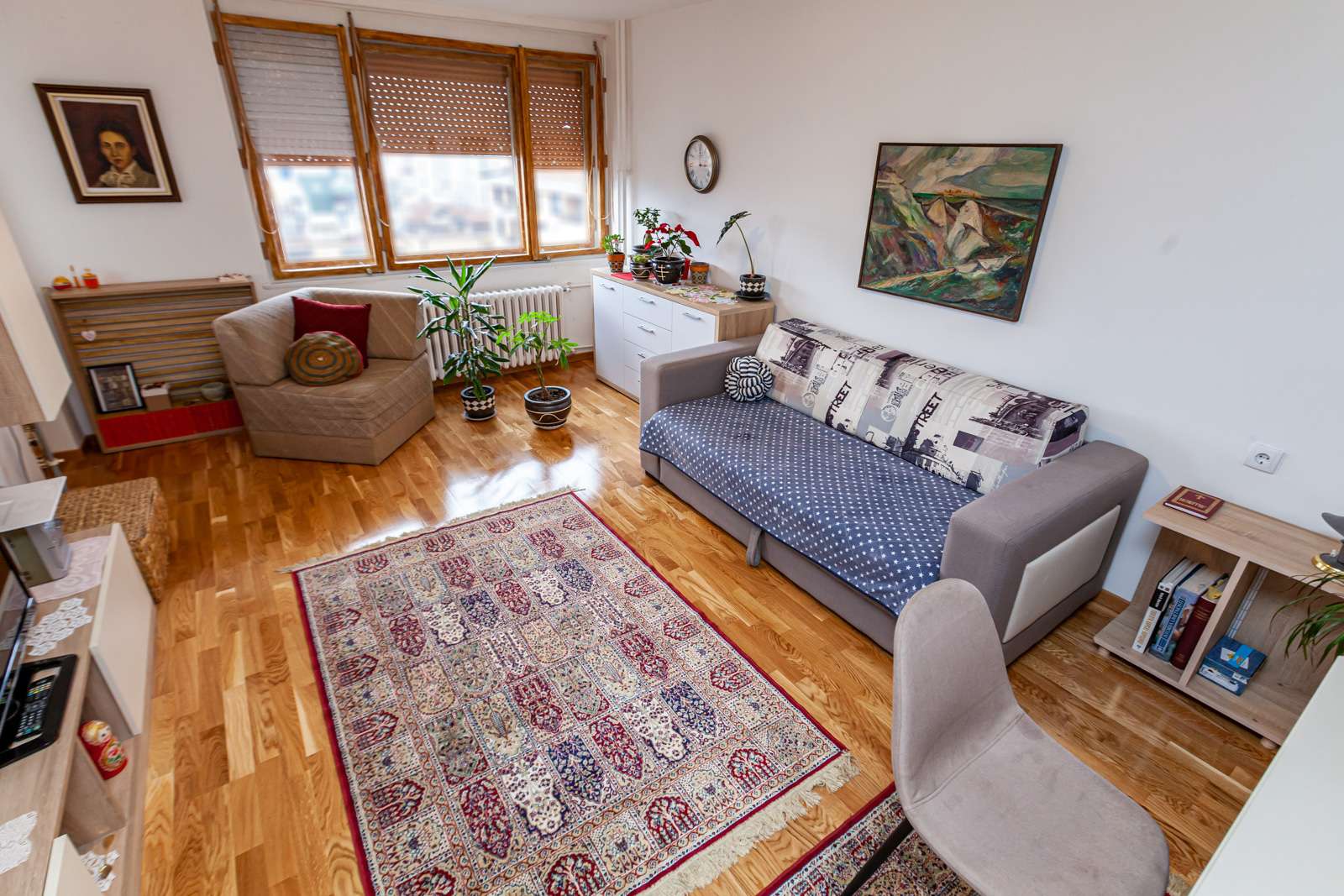 Idajem stan 47 m u ulici Dr.Zorana Djindjica