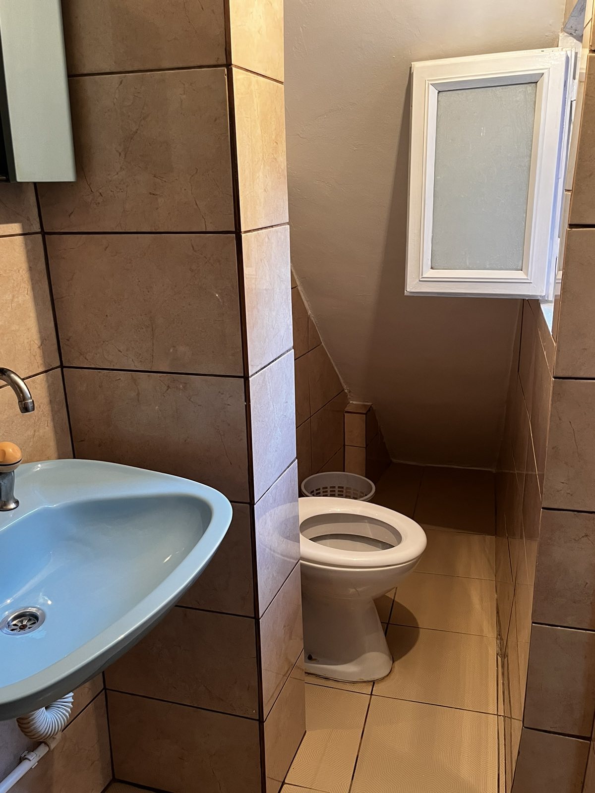 Garsonjera izdavanje