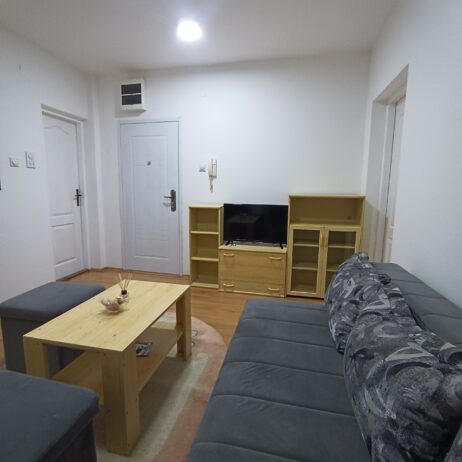 Stan – Somborski bulevar, Nis