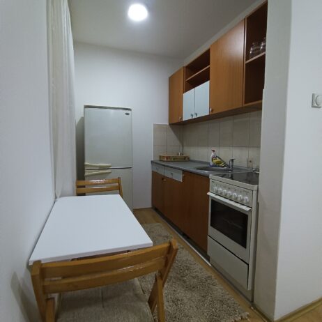 Stan – Somborski bulevar, Nis