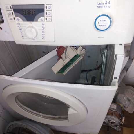 Hauba,elektronika,motor 6000 din. 0638357234