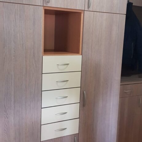 Izdajem namestenu garsonjeru u neposrednoj blizini Delta planeta 8 sprat, lift, terasa. 062484380 062216131