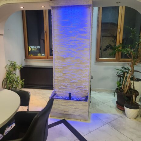 Izdajem poslovni prostor u epicentru Nisa komplet opremljen 61m2. 062484380 062216131