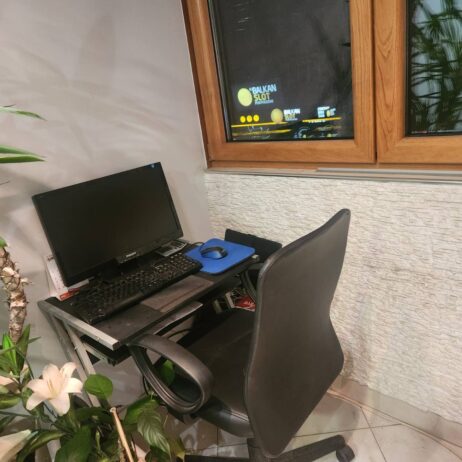 Izdajem poslovni prostor u epicentru Nisa komplet opremljen 61m2. 062484380 062216131
