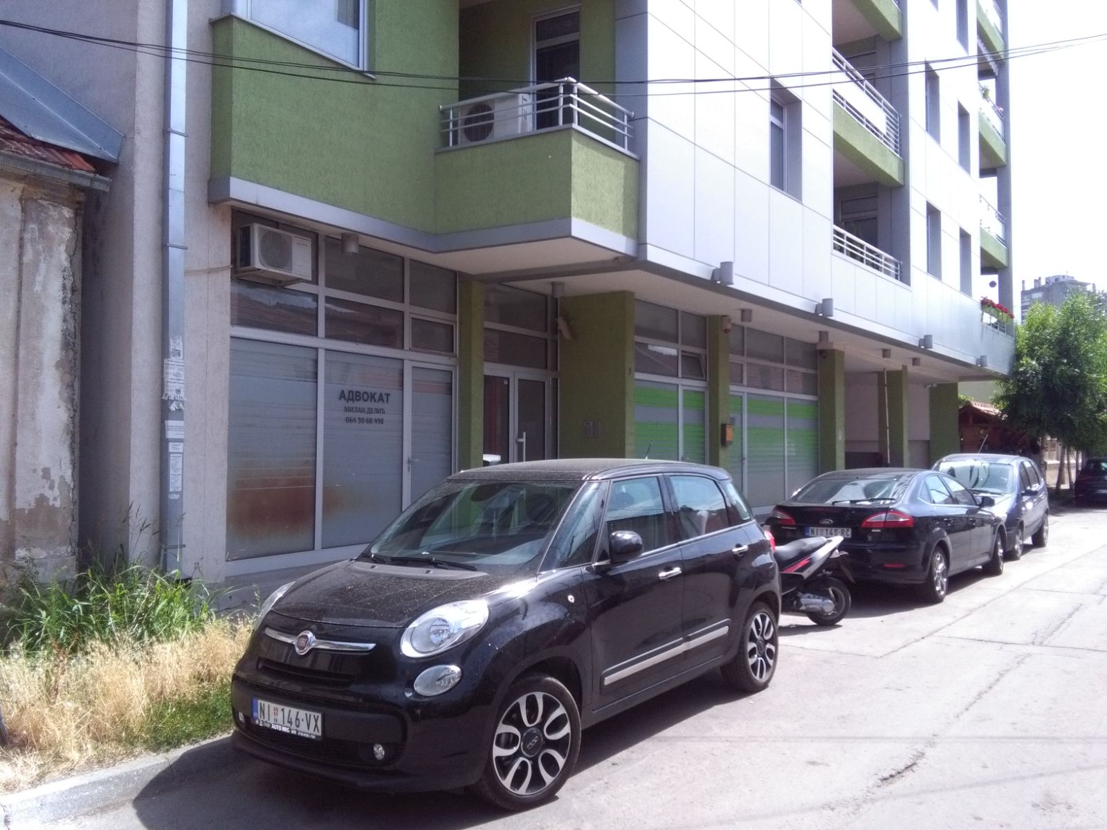 Izdaje se nenamesten dvosoban stan u novijoj zgradi u Nišu