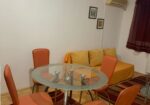Izdajem garsonjeru u srogom centru Nisa full opremljenu u novoj zgradi,tacnije na 50 ak metara od ..pravnog i ekonomskog fakulteta.cena 250 eur.br tel 063400805
