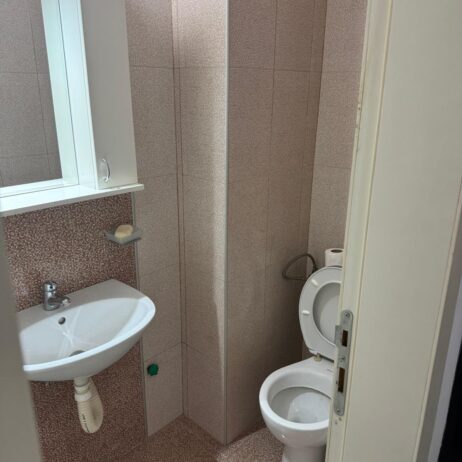 Izdajem dvosoban stan 63m2 i garazu 14m2