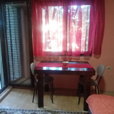 Izdajem garsonjeru u naselju Čalije
