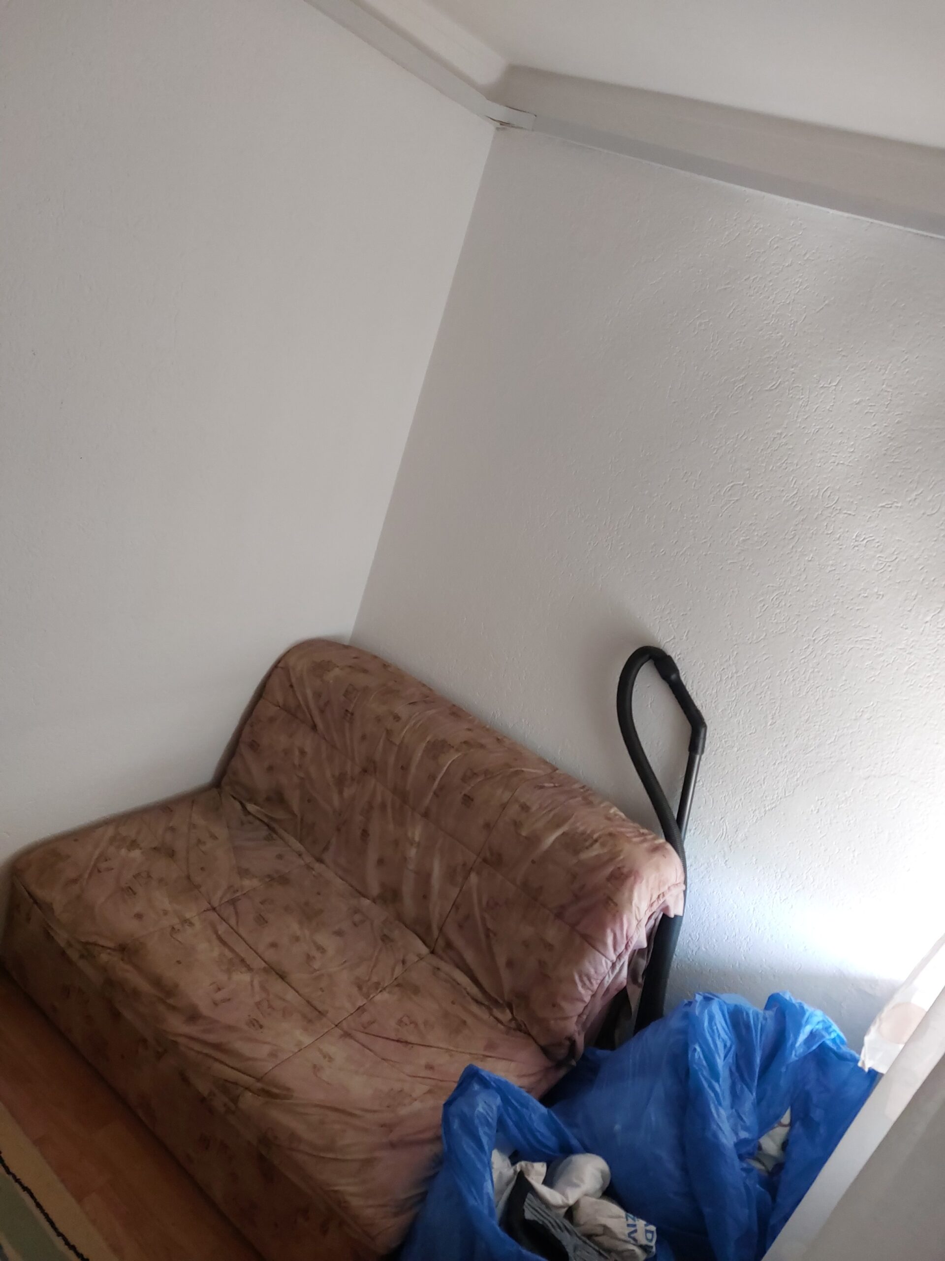 Izdajem jednoiposoban stan, 34m²