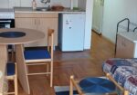 Izdajem kompletno namestenu garsonjeru u strogom centru grada na 4 spratu, CG. 0638947866