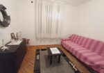 Izdajem namesten sprat u kuci u blizini osnovne skole “Njegos”