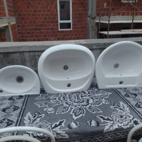 Na prodaju 063835134