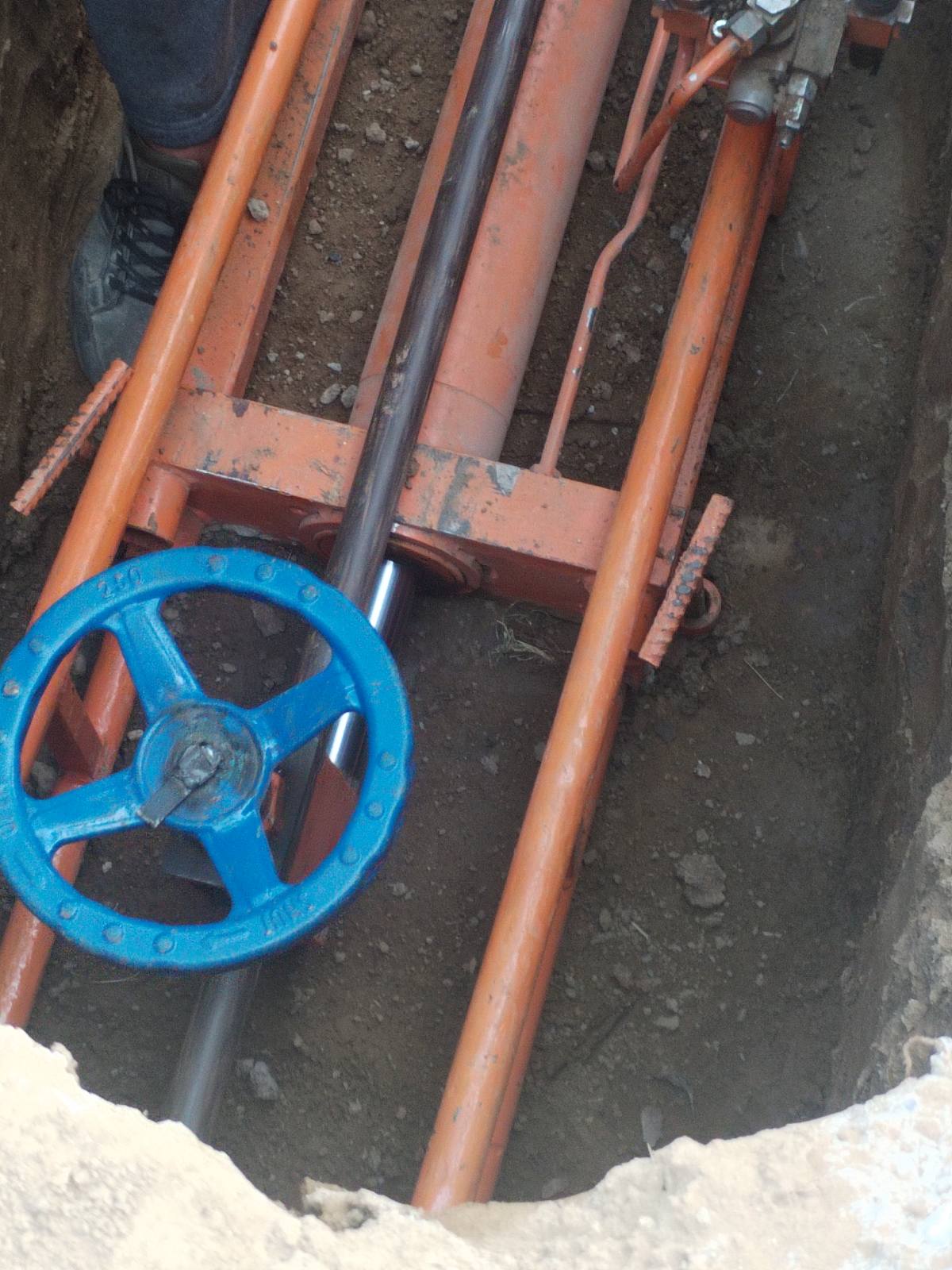 Хоризонтално бушење. Бушим испод пута, бетонираних површина, за струју, воду, гас, канализацију