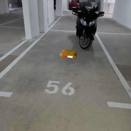 Izdajem garažno i parking mesto u Nišu, ul.Cara Dušana 67  Tel.064 0884509