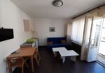 Izdajem namesten dvosoban stan u centru Nisa. Grejanje TA. Cena 220 eura. 0654119889