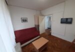 Izdajem namesten trosoban stan u centru Nisa. Grejanje TA. Cena 300 eura. 0654119889