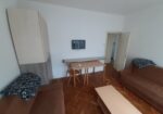 Izdajem namesten trosoban stan u centru Nisa. Grejanje TA. Cena 300 eura. 0654119889