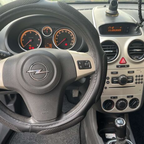 Prodajem Opel Corsu D eco flex