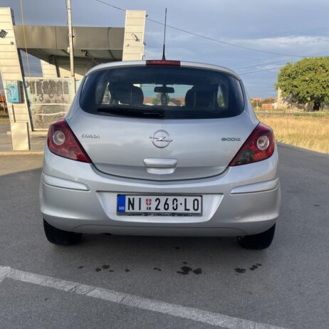 Prodajem Opel Corsu D eco flex