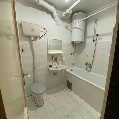 Izdajem prazan jednosoban stan, 40m2