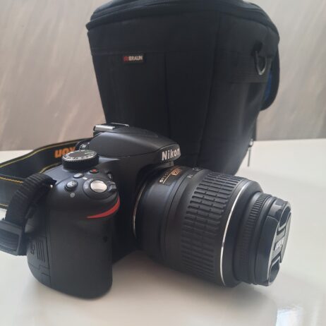 NIKON D3200
