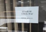 Izdaje se lokal br. 19, u poslovnom centru Ambasador na spratu pored stepenica 30m2. Za sve informacije zvati na telefon 0652811111 Vukić Predrag.