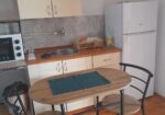 Izdajem kompletno namešten stan sa novim stvarima
