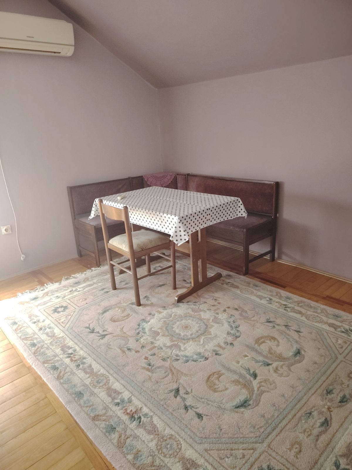 Petosoban stan 150m2