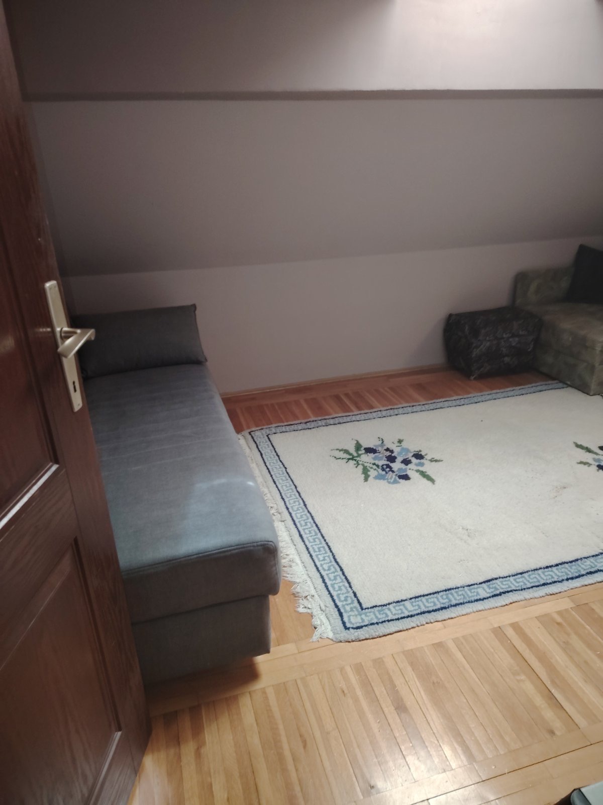 Petosoban stan 150m2