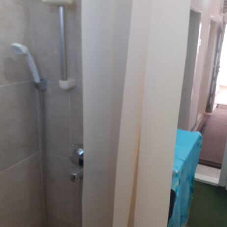 Izdajem kompletno namešten dvosoban stan 50 m2 u privatnoj kući na drugom spratu