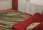 Izdajem dvoipo sobni namešten stan u prizemlju kuće