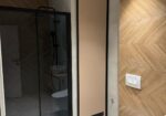 Izdaje se odličan,renoviran i prostoran stan u kući