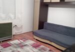 Izdajem stan u kući,60 kvadrata