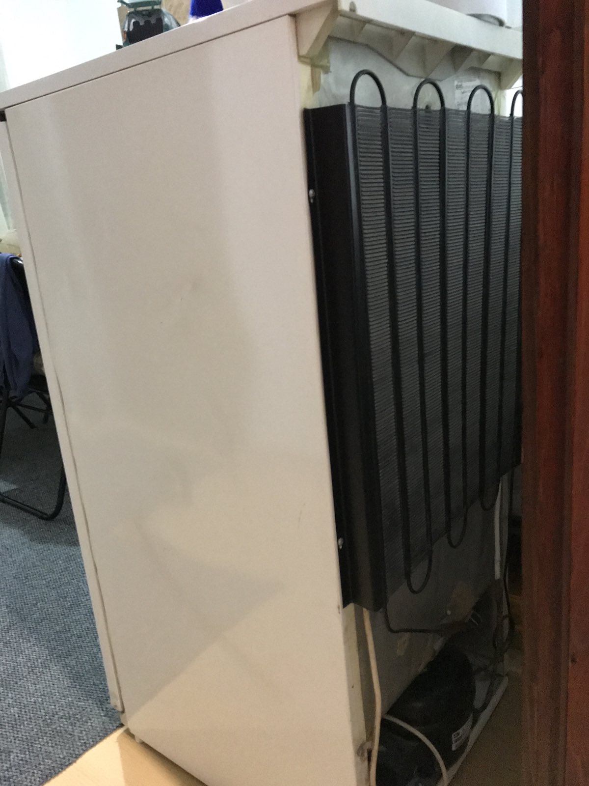 Frizider Hladnjak-kombinovani 190 L Obod EKOLUX vrata padaju Niš 50 €