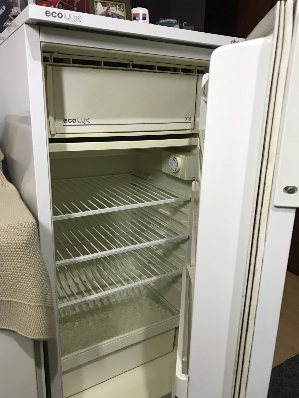 Frizider Hladnjak-kombinovani 190 L Obod EKOLUX vrata padaju Niš 50 €