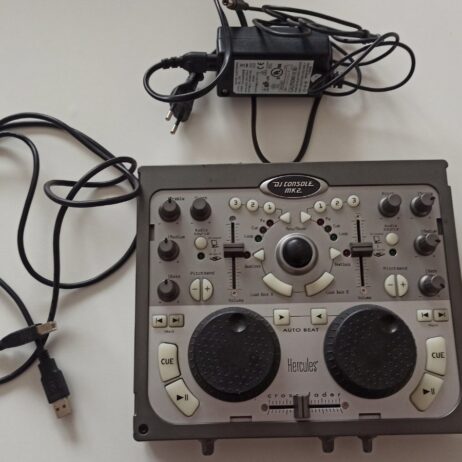 Hercules DJ Console MK2, kompaktna DJ mikseta – kontroler