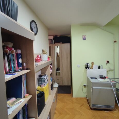 Izdajem namesten stan 30 m2 ta grejanje kod slatke kuce u durlanu. Povoljno zbog prodaje 0641360826