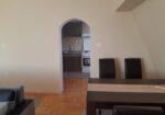 Izdajem stan velicine 57m2 u ulici Vojvode Vuka 1a/21 centar, 4 sprat nema lifta, mali parking, etazno grejanje , klima, terasa. Cena 350eura. Depozit obavezan. 0641108260