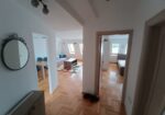 Izdaje se dvosoban stan,42 m² kompletno namesten,centralno grejanje,lift, Josifa Pancica 6 kod Imidza ,na zadnjem spratu. Cena 330 evra.0638720949