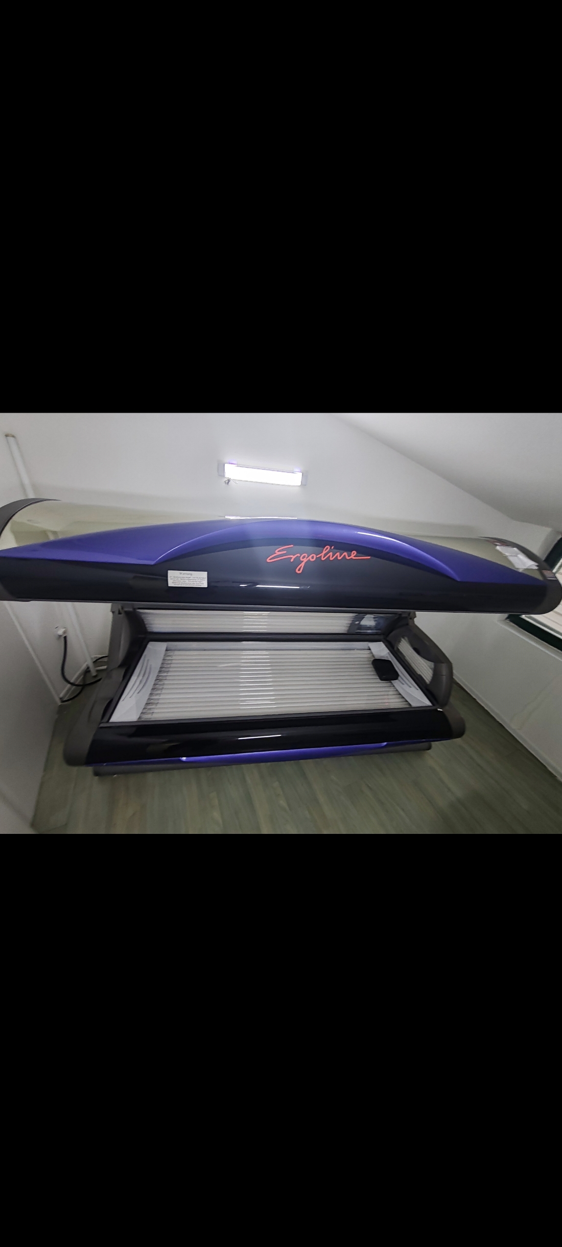 Hitno prodajem solarijum!