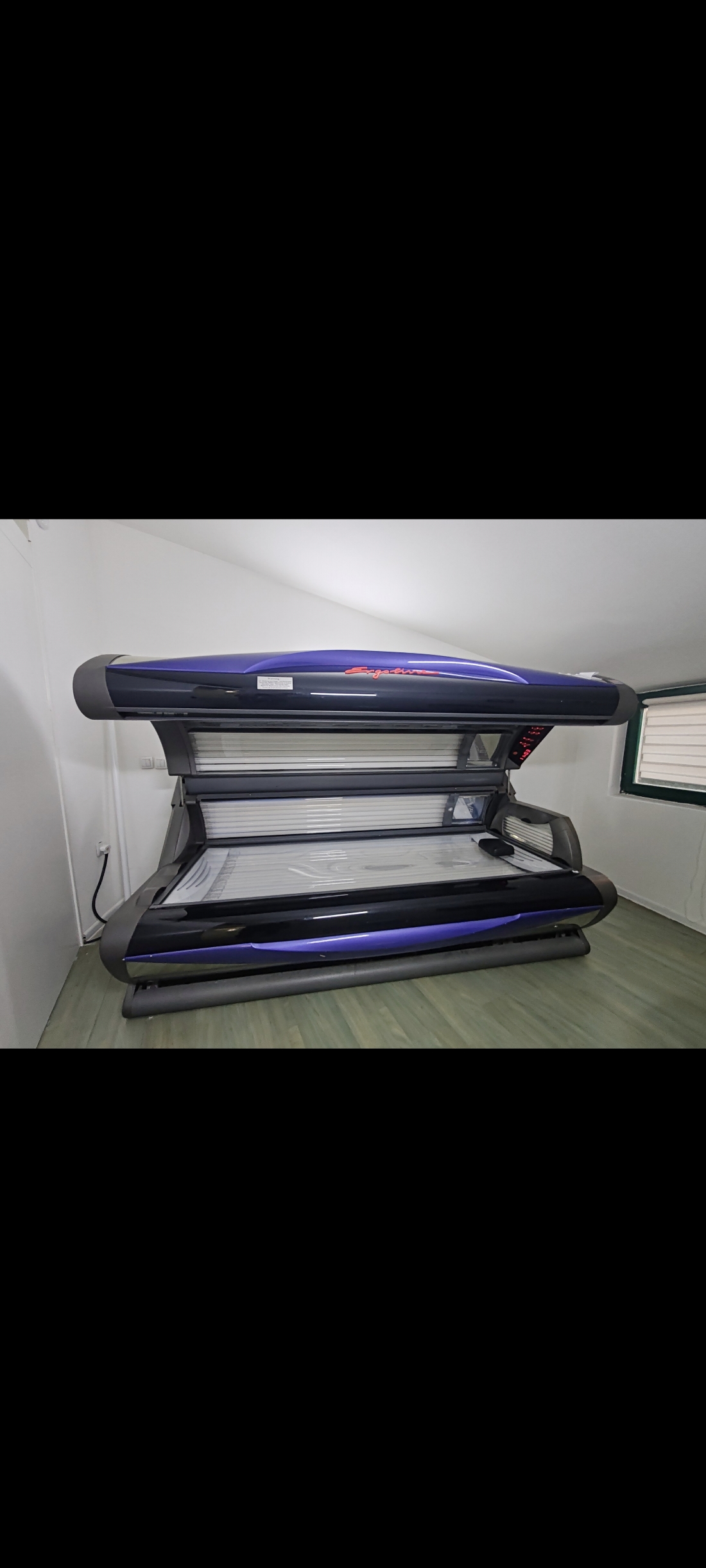 Hitno prodajem solarijum!