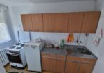 Izdaje se namešten renoviran dvoiposoban stan od 69m² na početku Bulevara Nemanjića u Nišu