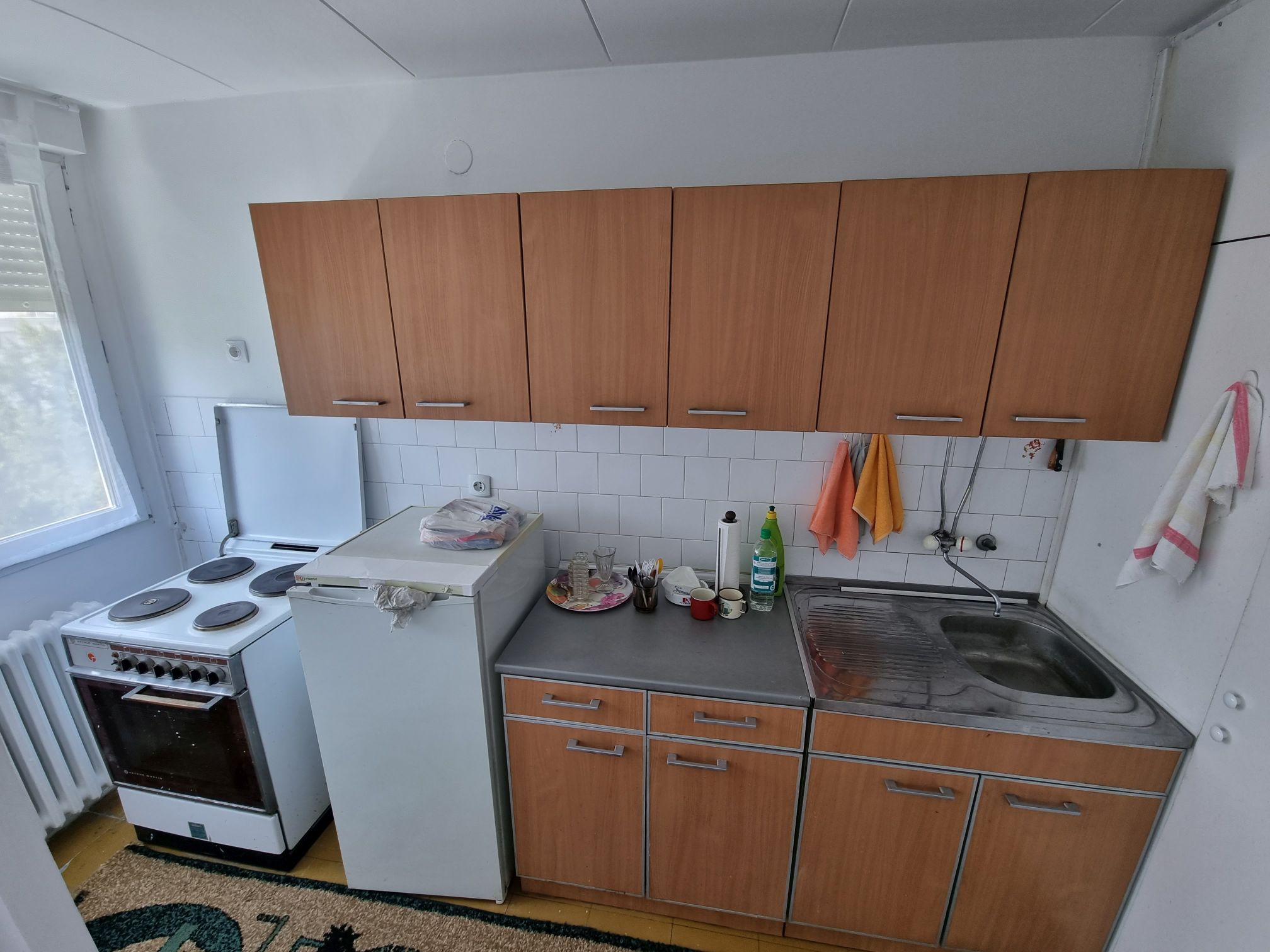 Izdaje se namešten renoviran dvoiposoban stan od 69m² na početku Bulevara Nemanjića u Nišu