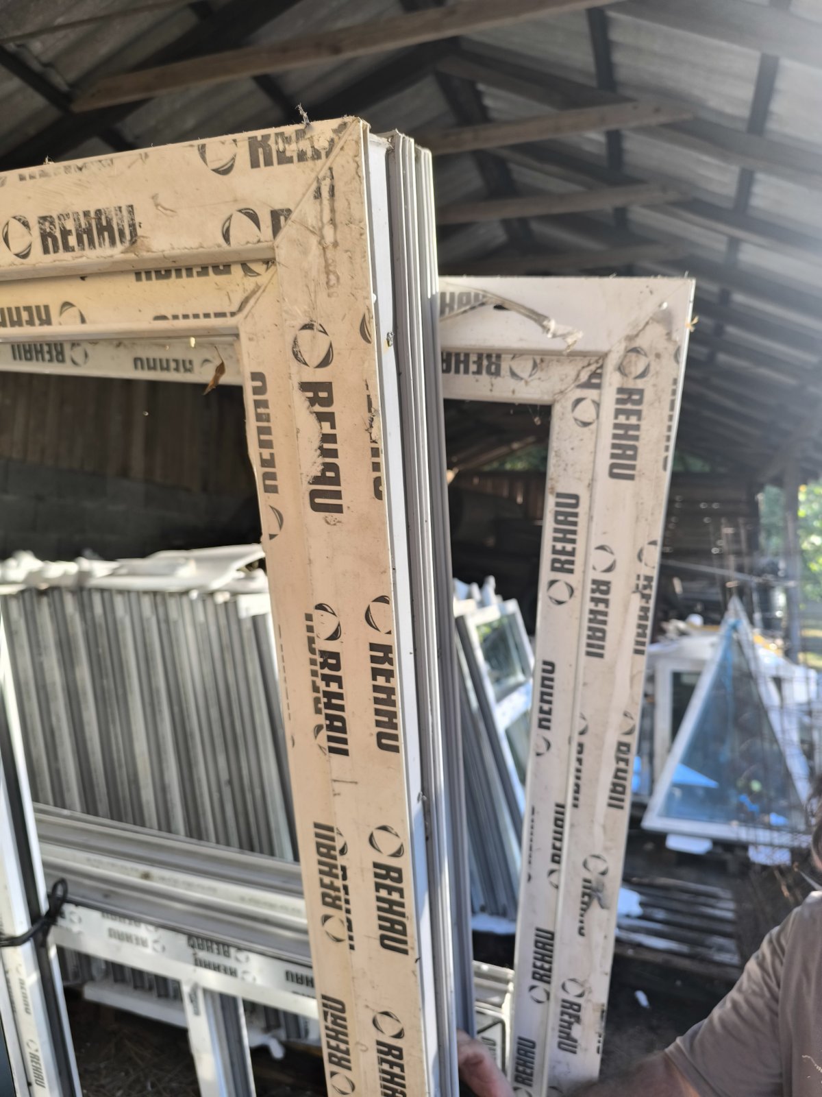 Podajem novu visoko kavalitetnu   PVC  stolariju