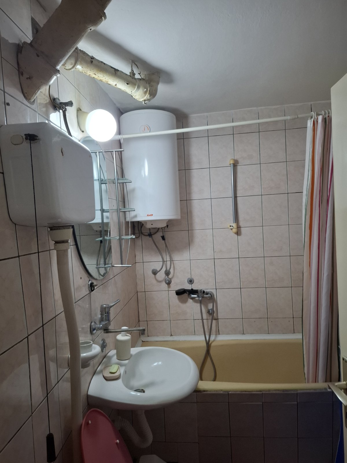 Stan se nalazi u ulici Bulevar Nemanjića