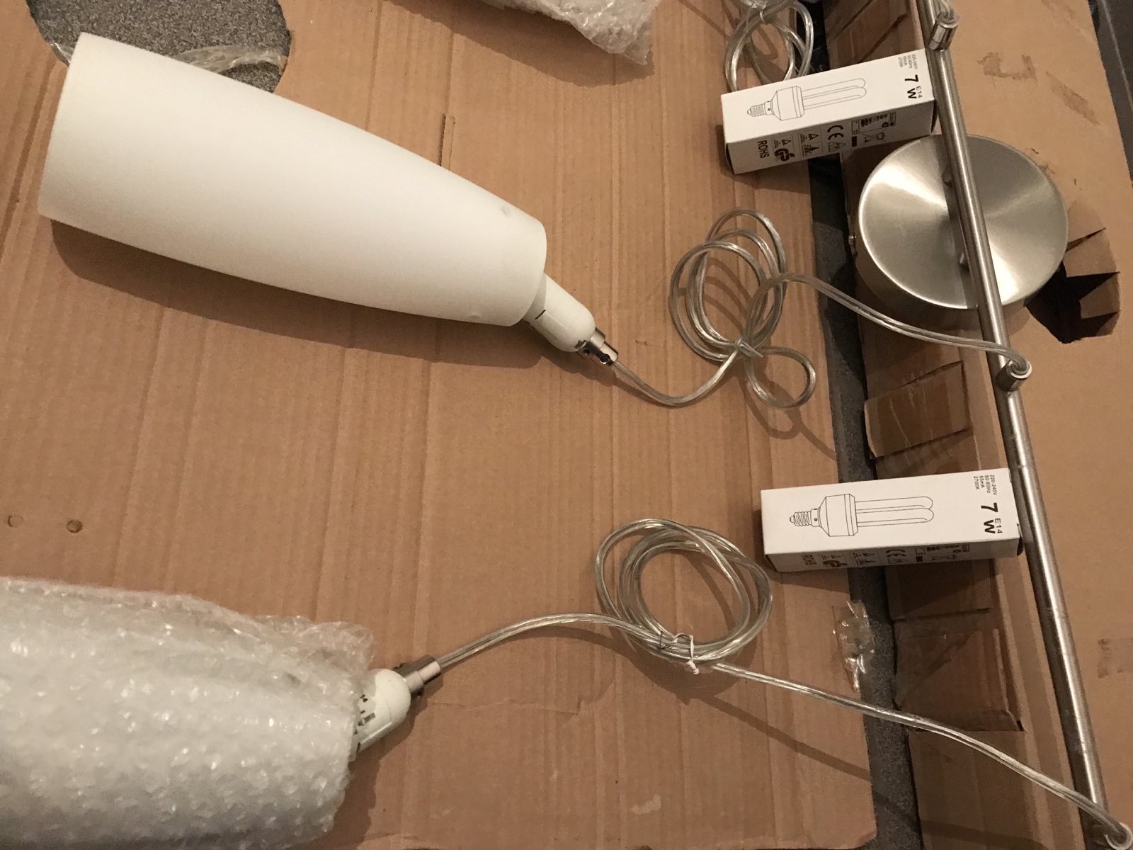 Luster Visilica sa 4 kugle novo komplet 3.000rsd Niš