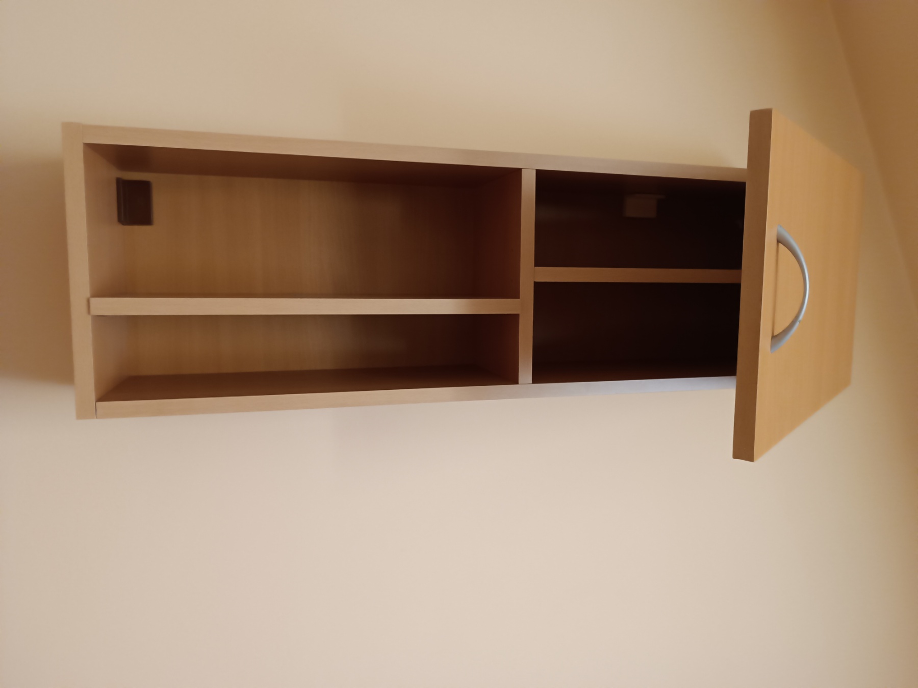 Na prodaju komplet nameštaj za sobu