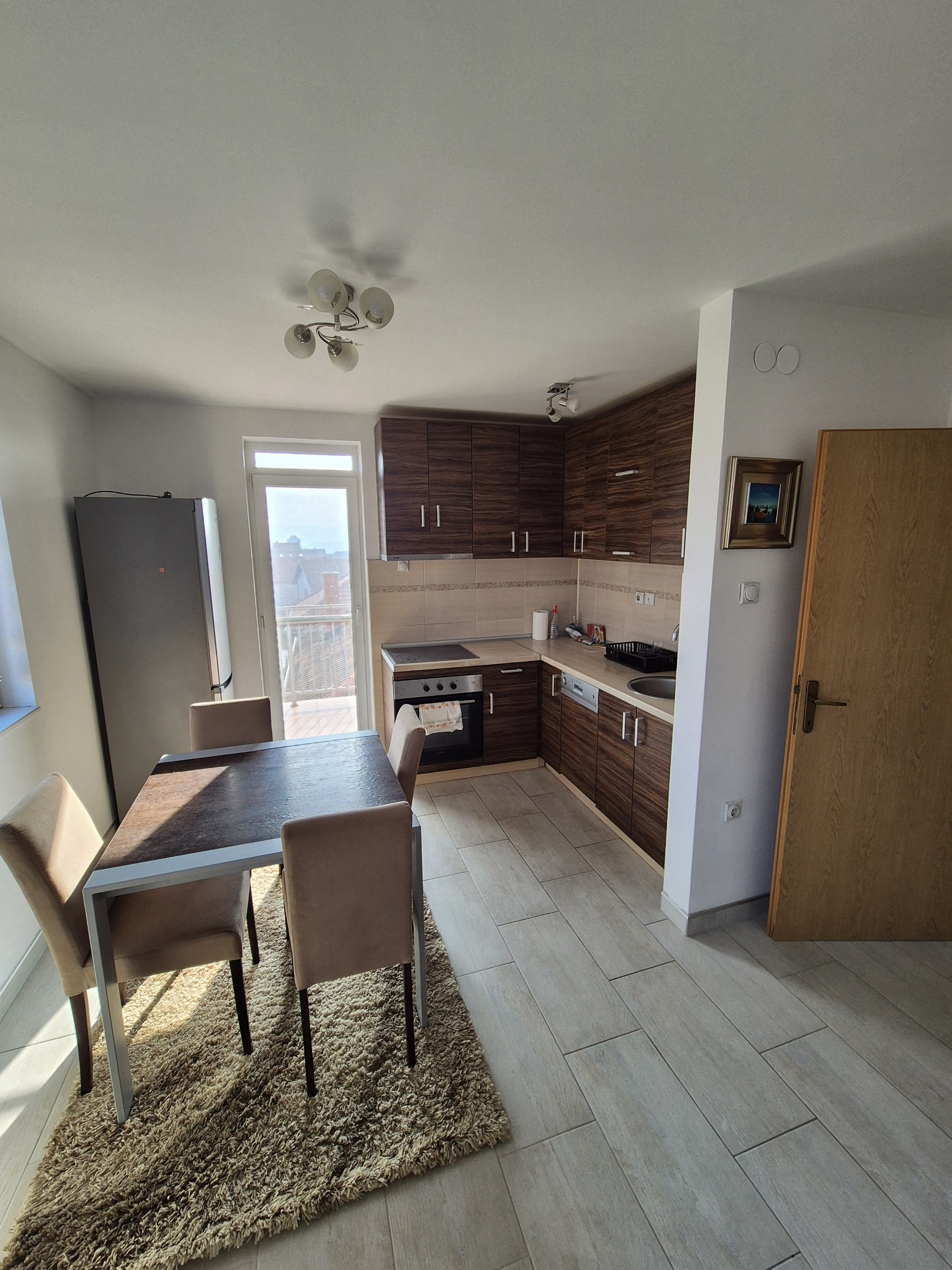 Izdajem dvoiposoban stan 60m2 Pantelej