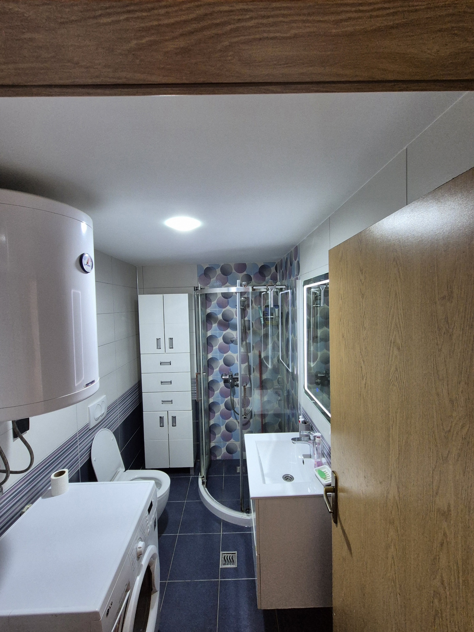 Izdajem dvoiposoban stan 60m2 Pantelej